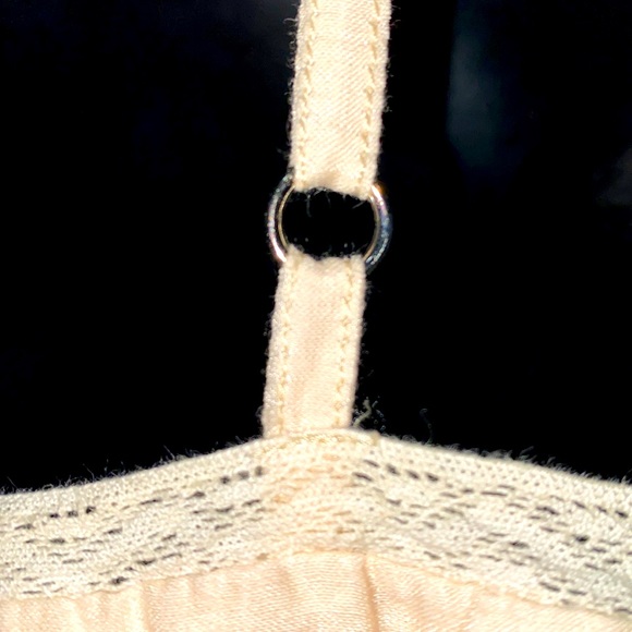 FALCON & BLOOM CREAM CAMI LACE, PLEATED, CUT-OUT ADJUSTABLE STRAPS TANK SZ S - Picture 11 of 13